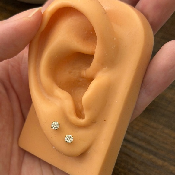 14kt solid gold dainty round solitaire piercing stud earrings - Picture 3 of 6